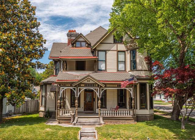 Property at 44 Washington Ave, Evansville, IN 47713, 4 beds, 2.5 baths