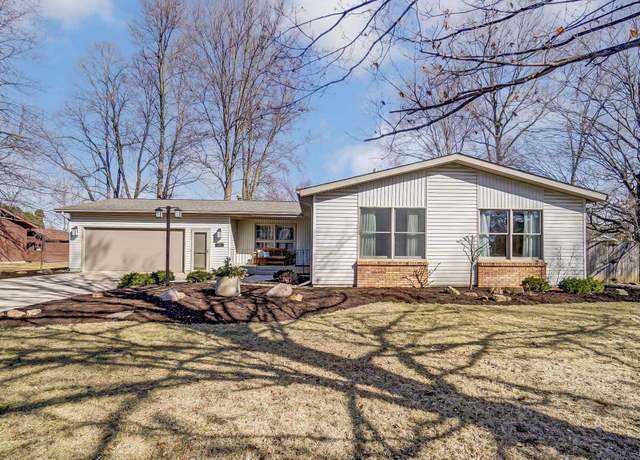 Property at 1210 Mark Dr, Auburn, IN 46706, 3 beds, 2.5 baths
