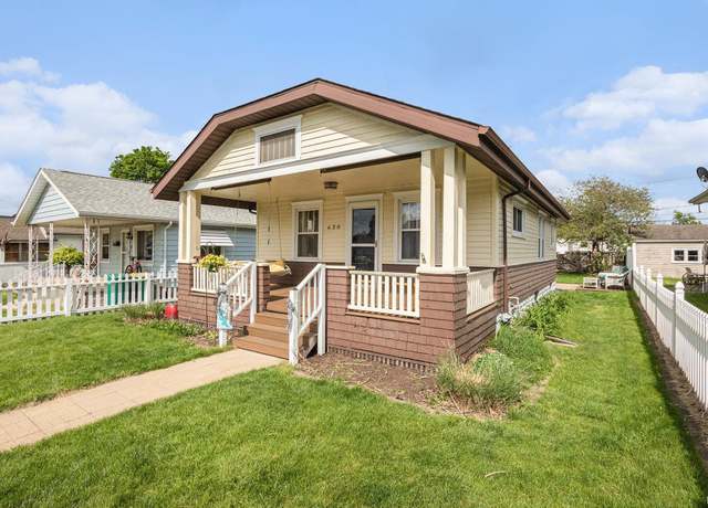 Property at 630 Studebaker St, Mishawaka, IN 46544, 2 beds, 1 bath