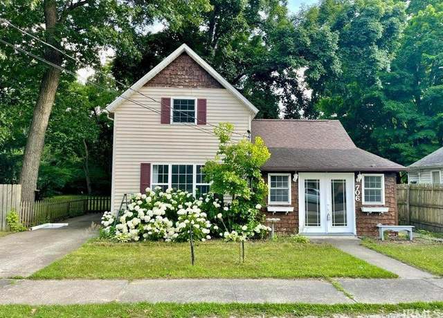 Property at 706 E Lake St, Knox, IN 46534, 3 beds, 1.5 baths