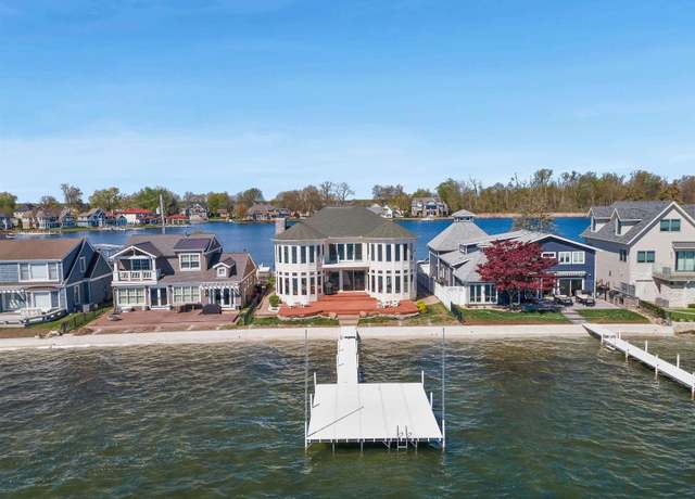 Property at 11732 N Sunrise Dr, Syracuse, IN 46567, 5 beds, 4.5 baths