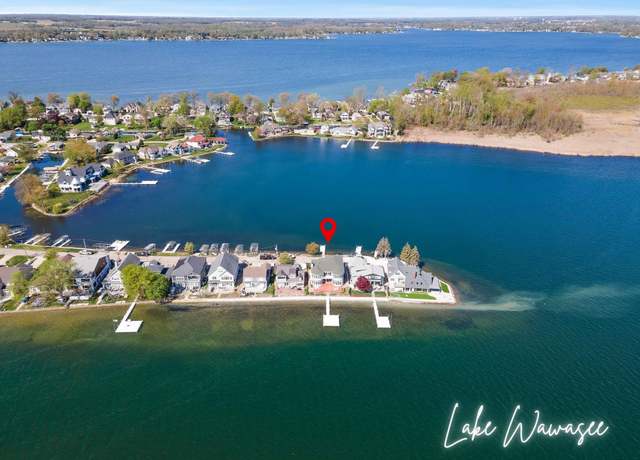 Property at 11732 N Sunrise Dr, Syracuse, IN 46567, 5 beds, 4.5 baths