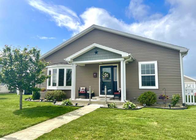 Property at 1120 Solomon Ct, Plymouth, IN 46563, 3 beds, 2 baths
