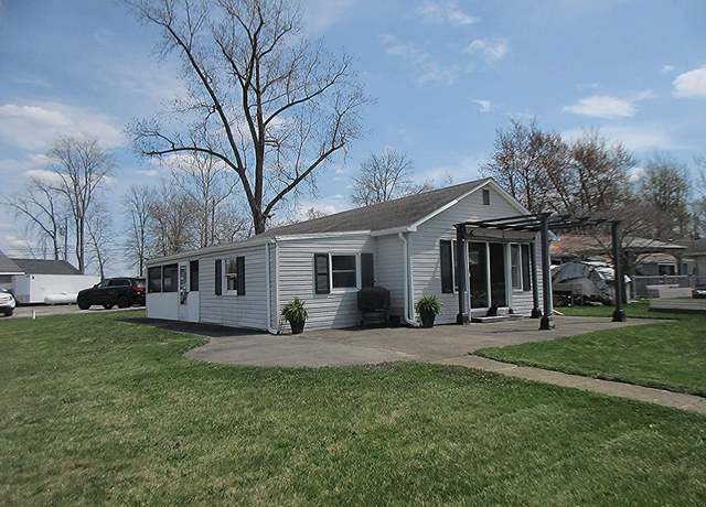 Property at 3623 W Circle Dr-57 Dr #57, Columbia City, IN 46725, 2 beds, 2 baths