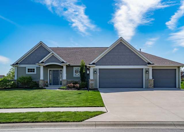 Property at 1827 Woodlark Dr, Fort Wayne, IN 46814, 3 beds, 2 baths