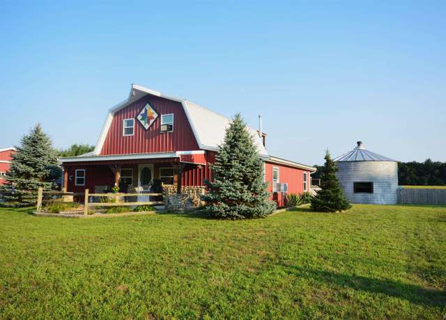 Property at 10135 E 150 N, Grovertown, IN 46531, 3 beds, 2 baths