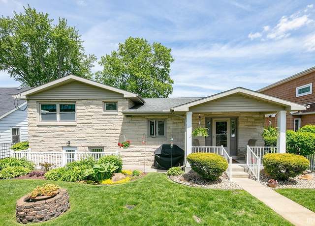 Property at 26051 Lake Dr, Elkhart, IN 46514, 3 beds, 2.5 baths