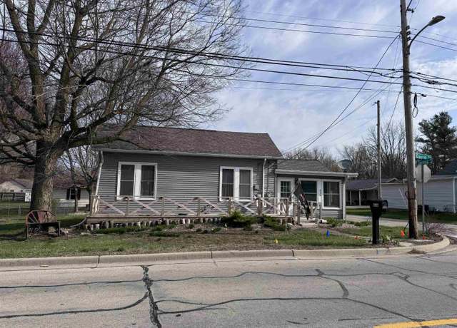 Property at 636 Oakhill Ave, Plymouth, IN 46563, 3 beds, 1 bath