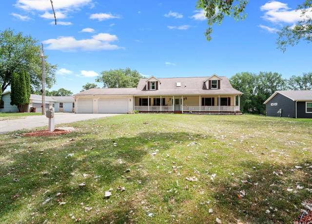 Property at 40 Ems T15b Ln, Leesburg, IN 46538, 4 beds, 3.5 baths