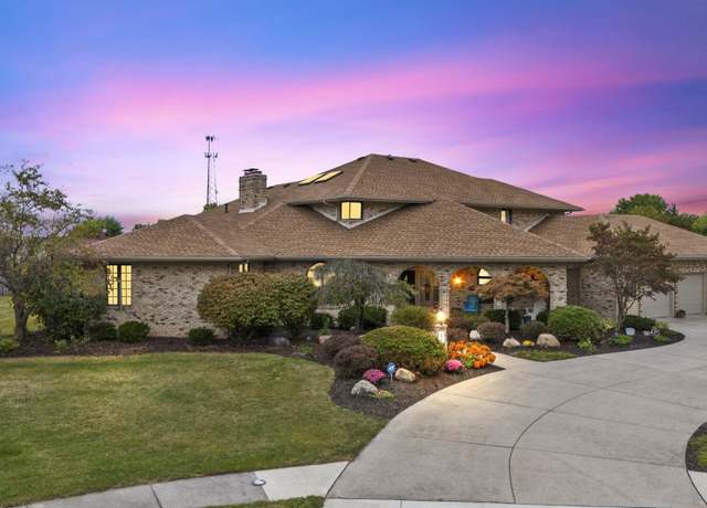 Property at 15 Saint Emily Dr, Huntington, IN 46750, 6 beds, 4 baths