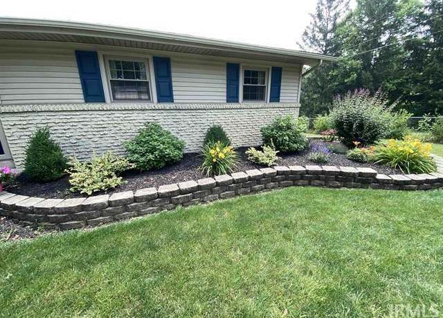 Property at 205 Holly Ln, Geneva, IN 46740, 3 beds, 1.5 baths