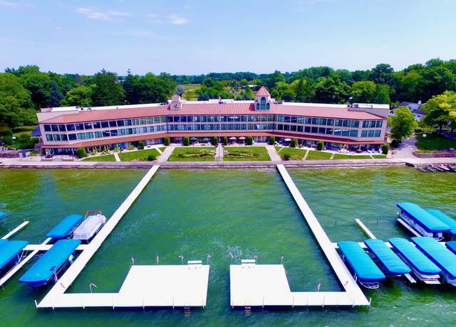 Property at 12275 N Ogden Point Rd #105, Syracuse, IN 46567, 3 beds, 2 baths