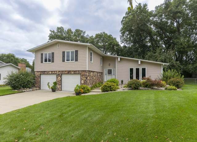 Property at 51098 Creek Haven Dr, Elkhart, IN 46514, 4 beds, 2.5 baths