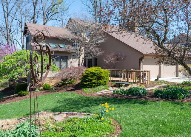 Property at 2604 S Robins Bow, Bloomington, IN 47401, 4 beds, 3.5 baths