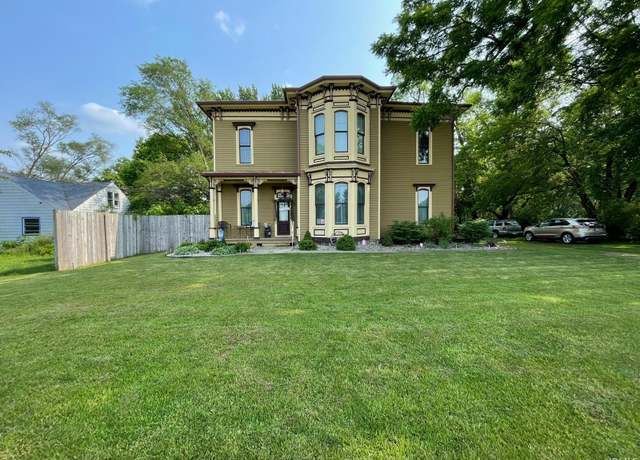 Property at 23784 State Road 2 Rd, South Bend, IN 46619, 5 beds, 2 baths