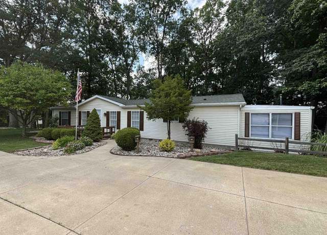 Property at 140 Lane 120 Lime Lake Ln, Angola, IN 46703, 3 beds, 2 baths