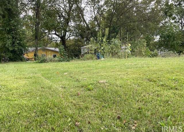 Property at 625 E Walnut St, Boonville, IN 47601