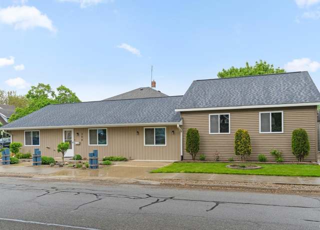 Property at 300 E Warfield St, Garrett, IN 46738, 3 beds, 1.5 baths