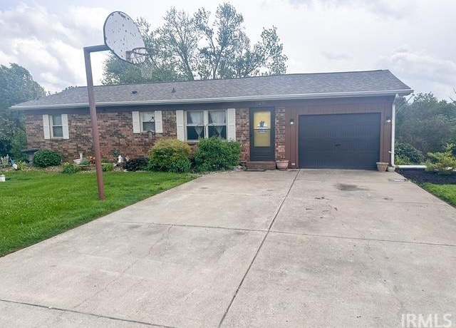 Property at 11239 Thomas Dr, Evansville, IN 47712, 3 beds, 1.5 baths