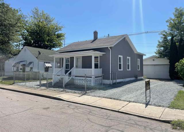 Property at 711 W 5th St, Mishawaka, IN 46544, 2 beds, 1 bath