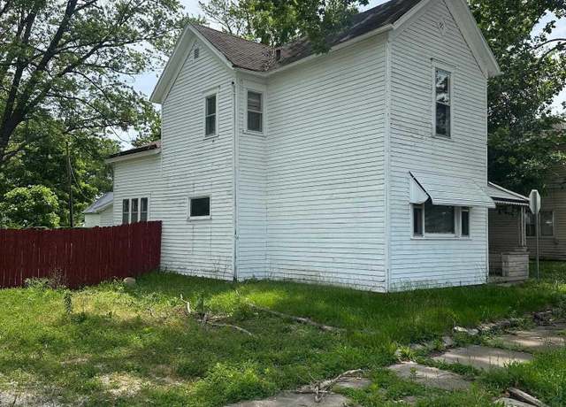 Property at 324 S Beacon St, Muncie, IN 47302, 4 beds, 2 baths