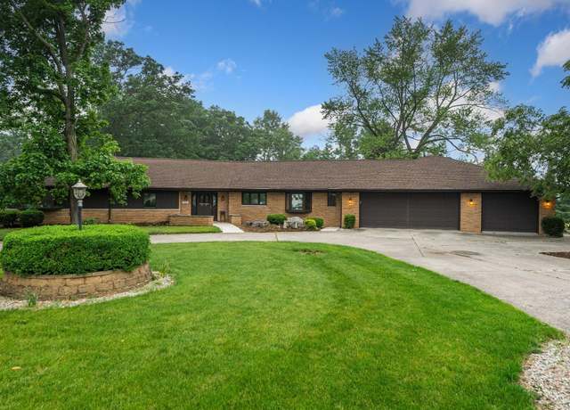 Property at 320 Northwood Dr, Bluffton, IN 47614, 3 beds, 2.5 baths