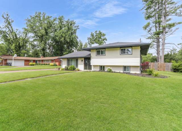 Property at 867 Park Plaza Dr, Evansville, IN 47715, 3 beds, 2 baths