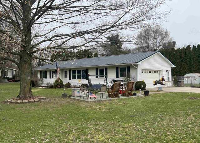 Property at 11715 State Road 120, Middlebury, IN 46540, 3 beds, 2 baths