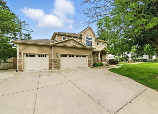 Property at 1809 N Salisbury St, West Lafayette, IN 47906, 5 beds, 4.5 baths