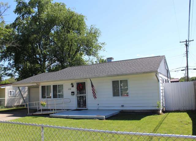 Property at 1240 Brummit Ln, South Bend, IN 46615, 4 beds, 2 baths