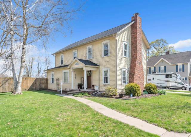 Property at 719 E Mitchell St, Kendallville, IN 46755, 4 beds, 1.5 baths