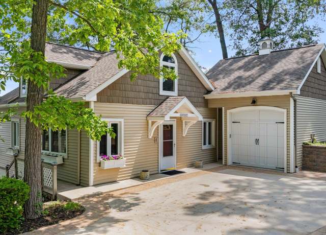Property at 340 Ln 207 Hamilton Lk Ln, Hamilton, IN 46742, 4 beds, 2 baths
