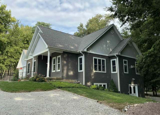 Property at 408 E Pink Magnolia Dr, Warsaw, IN 46580, 5 beds, 4 baths