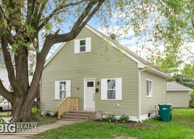 Property at 311 S West St, Mishawaka, IN 46544, 3 beds, 1 bath