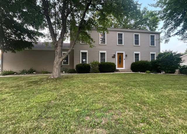 Property at 19321 Edinburgh Dr, South Bend, IN 46614, 4 beds, 2.5 baths