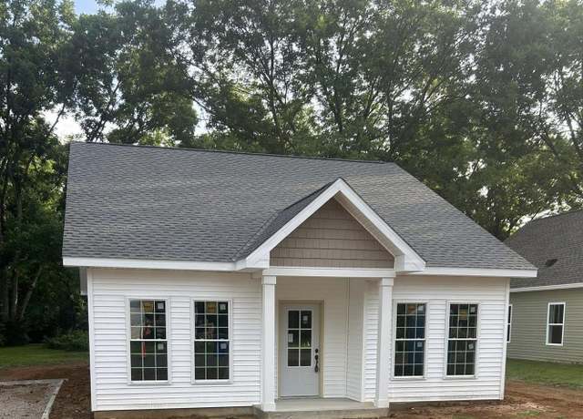 Property at 810 E Emerson St, Princeton, IN 47670, 3 beds, 2 baths