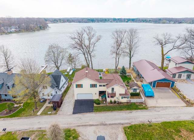 Property at 9260 E 430 S, Wolcottville, IN 46795, 3 beds, 2.5 baths