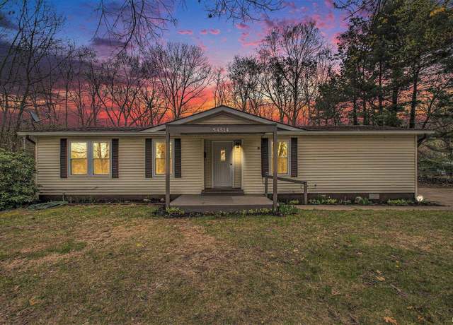 Property at 54514 Buckeye Rd, Mishawaka, IN 46545, 3 beds, 2 baths
