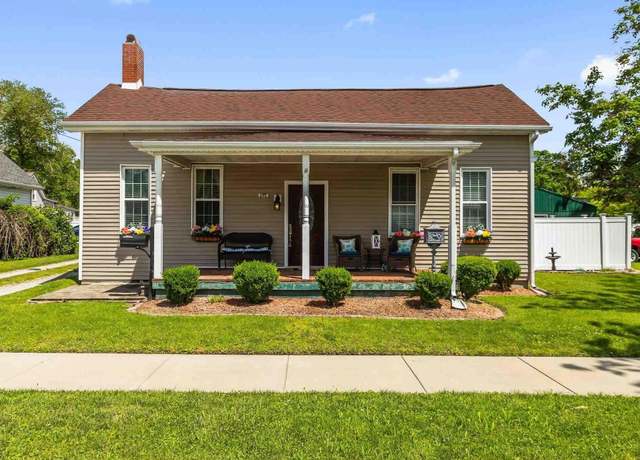 Property at 107 S Lincoln Ave, Rockport, IN 47635, 3 beds, 2 baths