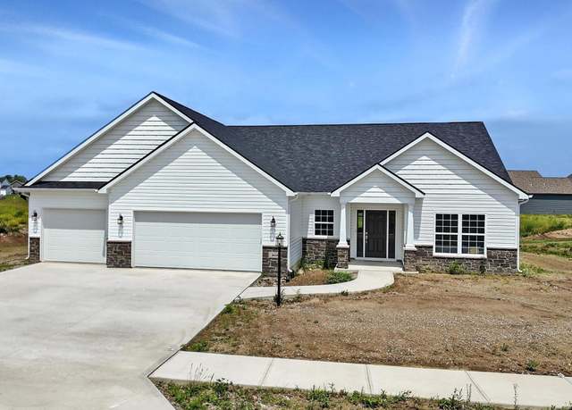 Property at 919 Koehler Pl, Fort Wayne, IN 46814, 3 beds, 3 baths