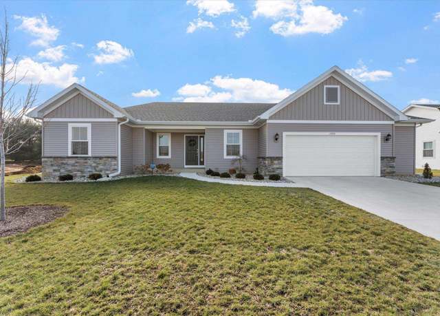 Property at 1550 Sandlewood Dr, Goshen, IN 46526, 4 beds, 3 baths