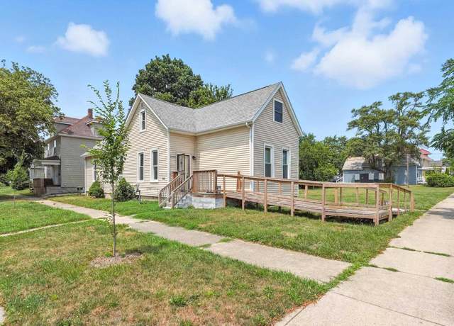 Property at 2432 S Hanna St, Fort Wayne, IN 46803, 2 beds, 1 bath