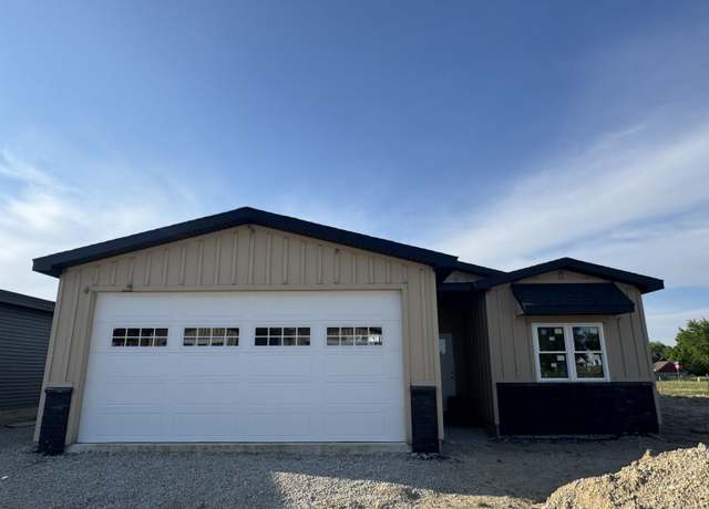 Property at 33 Jordan St, Wabash, IN 46992, 3 beds, 2 baths