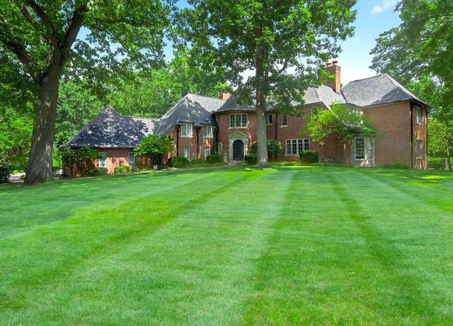 Property at 1130 Donmoyer Ave, South Bend, IN 46614, 5 beds, 5.5 baths