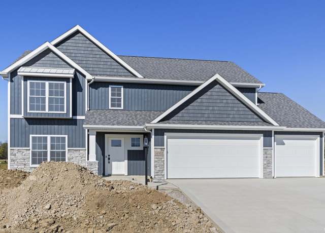 Property at 4922 Whittlebury Dr, Fort Wayne, IN 46818, 4 beds, 2.5 baths
