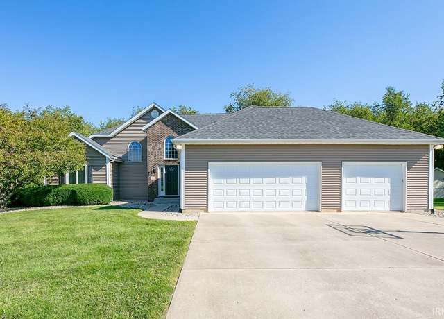 Property at 4392 Fox Run Dr, Syracuse, IN 46567, 5 beds, 3.5 baths