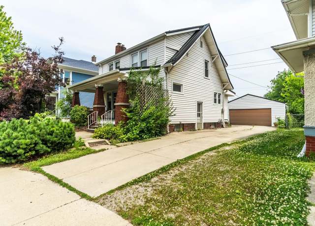 Property at 2130 N Wells St, Fort Wayne, IN 46808, 3 beds, 1.5 baths