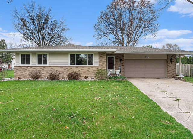 Property at 58954 Melrose Pl, Elkhart, IN 46517, 3 beds, 2.5 baths