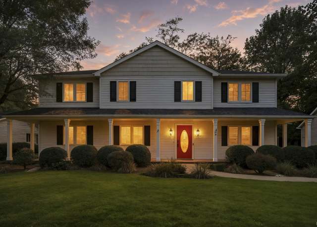 Property at 12707 Elsworth St, Leo, IN 46765, 5 beds, 3 baths