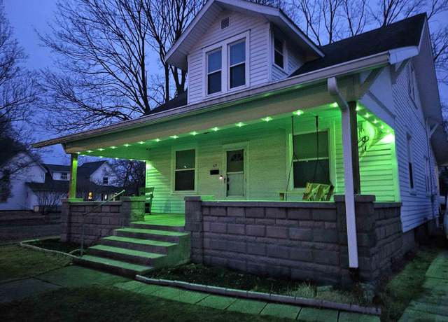 Property at 415 W Jefferson St, Monticello, IN 47960, 4 beds, 2 baths